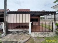 ทาวน์เฮ้าส์หลุดจำนอง ธ.ธนาคารอาคารสงเคราะห์ ลำผักกูด(คลองรังสิตฝั่งใต้) ธัญบุรี ปทุมธานี